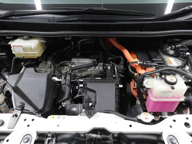 ヴォクシー ハイブリッドZS 煌III 地デジTV リヤカメラ 1オナ車 Wエアコン スマートキー ミュージックプレイヤー接続可 DVD再生可 クルコン VSC キーレス アルミホイール ナビ&TV LEDヘッドランプ ETC 3列シート(25枚目)