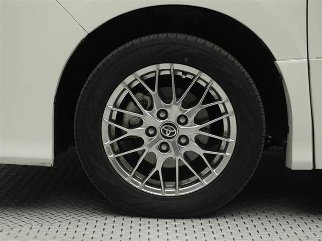 ヴォクシー ハイブリッドZS 煌III 地デジTV リヤカメラ 1オナ車 Wエアコン スマートキー ミュージックプレイヤー接続可 DVD再生可 クルコン VSC キーレス アルミホイール ナビ&TV LEDヘッドランプ ETC 3列シート(30枚目)