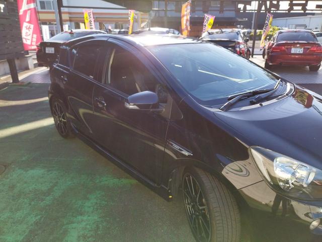 アクア Ｇ　Ｇ’ｓ　走行８９７８４Ｋ　検９年７月　ＧＳエアロ　ローダウン　１７アルミ　リアスポ　ＬＥＤライト　フォグ　黒ハーフレザーシートヒーター　ＳＤナビＴＶＢＴＢモニタＥＴＣ　ステリモ　スマートキーＰスタート　保証付（11枚目）