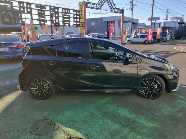 アクア Ｇ　Ｇ’ｓ　走行８９７８４Ｋ　検９年７月　ＧＳエアロ　ローダウン　１７アルミ　リアスポ　ＬＥＤライト　フォグ　黒ハーフレザーシートヒーター　ＳＤナビＴＶＢＴＢモニタＥＴＣ　ステリモ　スマートキーＰスタート　保証付（12枚目）