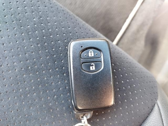 アクア Ｇ　Ｇ’ｓ　走行８９７８４Ｋ　検９年７月　ＧＳエアロ　ローダウン　１７アルミ　リアスポ　ＬＥＤライト　フォグ　黒ハーフレザーシートヒーター　ＳＤナビＴＶＢＴＢモニタＥＴＣ　ステリモ　スマートキーＰスタート　保証付（80枚目）