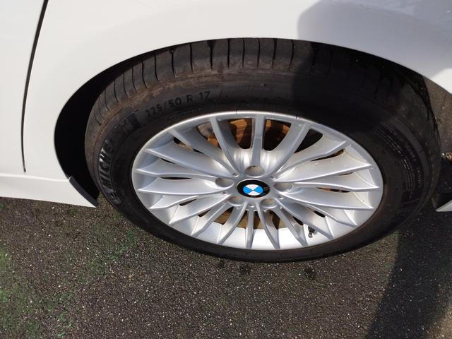 ３シリーズ ３２０ｉラグジュアリー　ディーラー車　ターボ　ＨＩＤ　フォグ　１７アルミ　リアスモーク　Ｃソナ　黒革パワーシート　シートヒーター　ＨＤＤナビＢｌｕｅｔｏｏｔｈＢモニＥＴＣ　クルコン　ステリモ　スマートキーＸ２Ｐスタート保証付（3枚目）