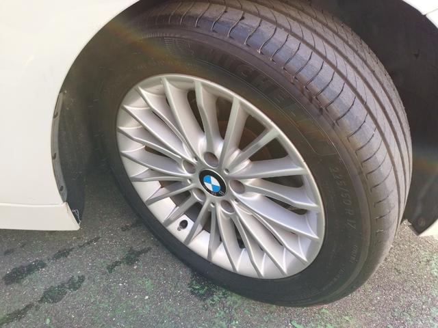 ３シリーズ ３２０ｉラグジュアリー　ディーラー車　ターボ　ＨＩＤ　フォグ　１７アルミ　リアスモーク　Ｃソナ　黒革パワーシート　シートヒーター　ＨＤＤナビＢｌｕｅｔｏｏｔｈＢモニＥＴＣ　クルコン　ステリモ　スマートキーＸ２Ｐスタート保証付（8枚目）