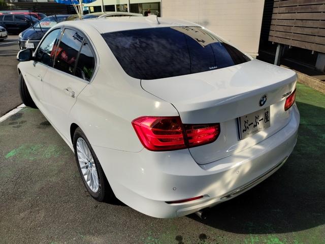 ３シリーズ ３２０ｉラグジュアリー　ディーラー車　ターボ　ＨＩＤ　フォグ　１７アルミ　リアスモーク　Ｃソナ　黒革パワーシート　シートヒーター　ＨＤＤナビＢｌｕｅｔｏｏｔｈＢモニＥＴＣ　クルコン　ステリモ　スマートキーＸ２Ｐスタート保証付（16枚目）