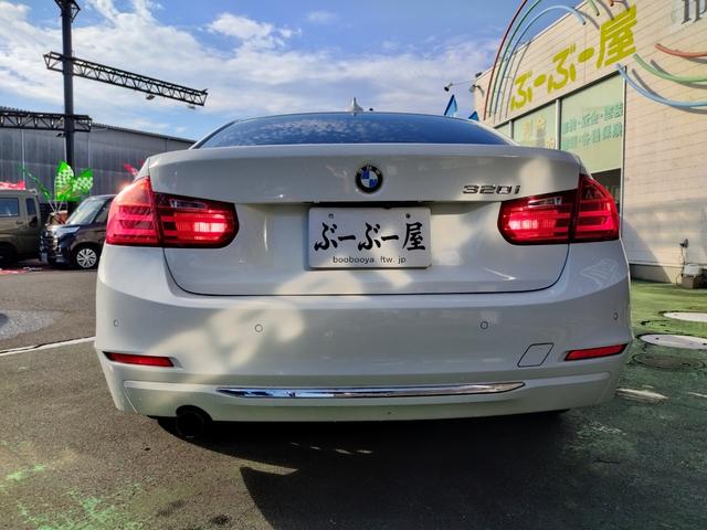 ３シリーズ ３２０ｉラグジュアリー　ディーラー車　ターボ　ＨＩＤ　フォグ　１７アルミ　リアスモーク　Ｃソナ　黒革パワーシート　シートヒーター　ＨＤＤナビＢｌｕｅｔｏｏｔｈＢモニＥＴＣ　クルコン　ステリモ　スマートキーＸ２Ｐスタート保証付（21枚目）
