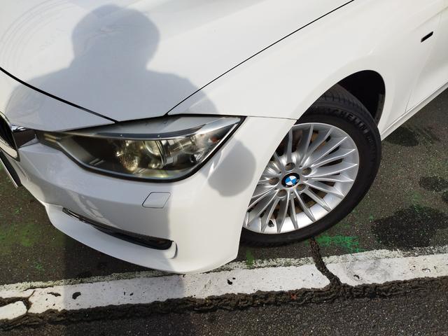 ３シリーズ ３２０ｉラグジュアリー　ディーラー車　ターボ　ＨＩＤ　フォグ　１７アルミ　リアスモーク　Ｃソナ　黒革パワーシート　シートヒーター　ＨＤＤナビＢｌｕｅｔｏｏｔｈＢモニＥＴＣ　クルコン　ステリモ　スマートキーＸ２Ｐスタート保証付（26枚目）