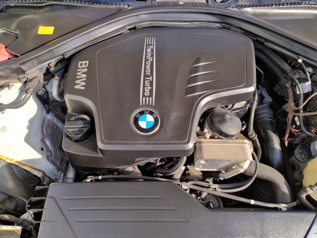 ３シリーズ ３２０ｉラグジュアリー　ディーラー車　ターボ　ＨＩＤ　フォグ　１７アルミ　リアスモーク　Ｃソナ　黒革パワーシート　シートヒーター　ＨＤＤナビＢｌｕｅｔｏｏｔｈＢモニＥＴＣ　クルコン　ステリモ　スマートキーＸ２Ｐスタート保証付（38枚目）