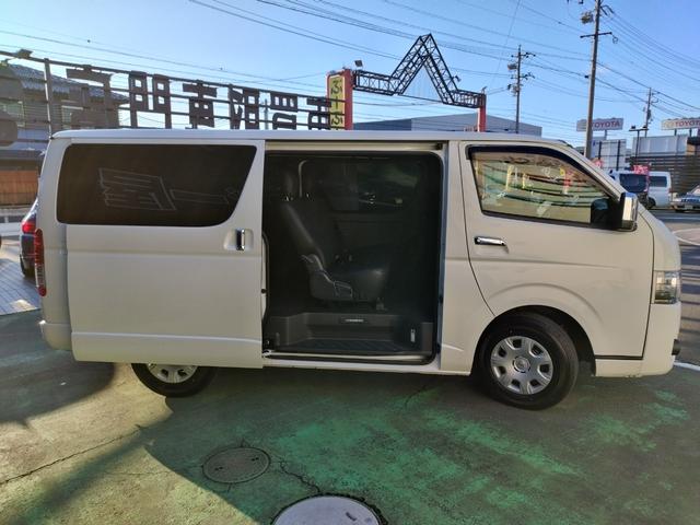 ハイエースバン スーパーGL ダークプライムII 4WDディーゼル 1オナ 走行68934K セーフティセンス 両側電動ドア Cソナ 4灯LED リアスモーク コンビハンドル ナビTVBT全方位モニETC 前後ドラレコ デジタルミラ コンセント保証付(13枚目)