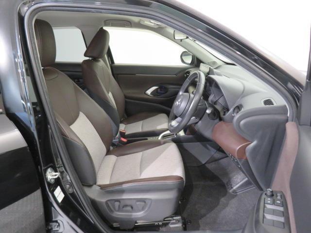 ヤリスクロス ハイブリッドZ 衝突被害軽減システム フルセグ バックカメラ ETC ドラレコ ミュージックプレイヤー接続可 電動シート オートクルーズコントロール LEDヘッドランプ スマートキー キーレス ハイブリッド(11枚目)