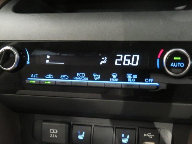 ヤリスクロス ハイブリッドZ 衝突被害軽減システム フルセグ バックカメラ ETC ドラレコ ミュージックプレイヤー接続可 電動シート オートクルーズコントロール LEDヘッドランプ スマートキー キーレス ハイブリッド(30枚目)