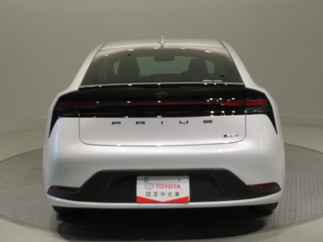 プリウス Ｕ　衝突被害軽減システム　バックカメラ　ＥＴＣ　ミュージックプレイヤー接続可　オートクルーズコントロール　ＬＥＤヘッドランプ　スマートキー　キーレス　ハイブリッド　ワンオーナー（5枚目）