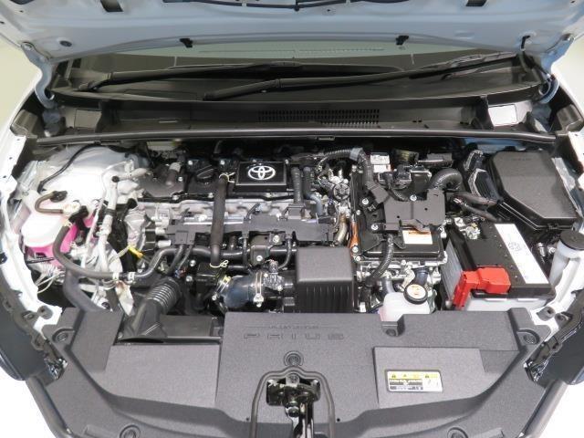 プリウス Ｕ　衝突被害軽減システム　バックカメラ　ＥＴＣ　ミュージックプレイヤー接続可　オートクルーズコントロール　ＬＥＤヘッドランプ　スマートキー　キーレス　ハイブリッド　ワンオーナー（9枚目）