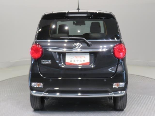 「バックフォルム」です。トランク・ラゲッジスペースには、多くの荷物を入れることが可能です。