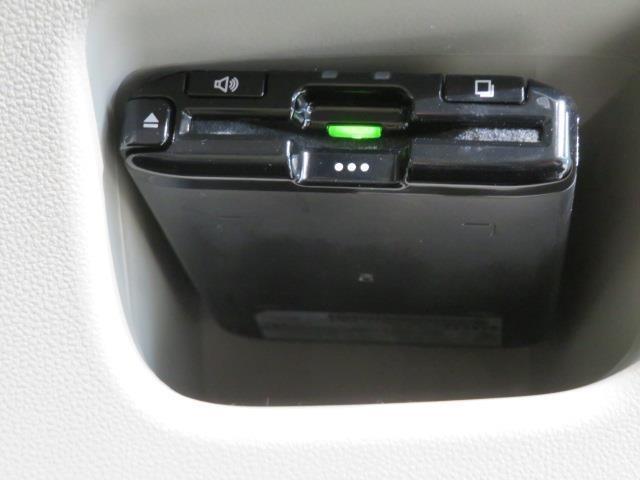 ＥＴＣがあれば高速道路などの料金所をスイスイと通過！スマートインターチェンジからも、高速道路へ乗り降りができ、必需品です。