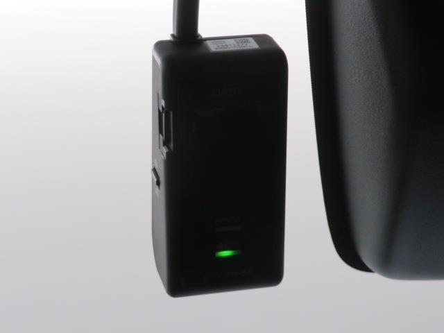 ニュースで流れる【事故の瞬間】【あおり運転】の映像は、ドライブレコーダーが録画しているからです。もしもの時の証拠映像を保存できます。