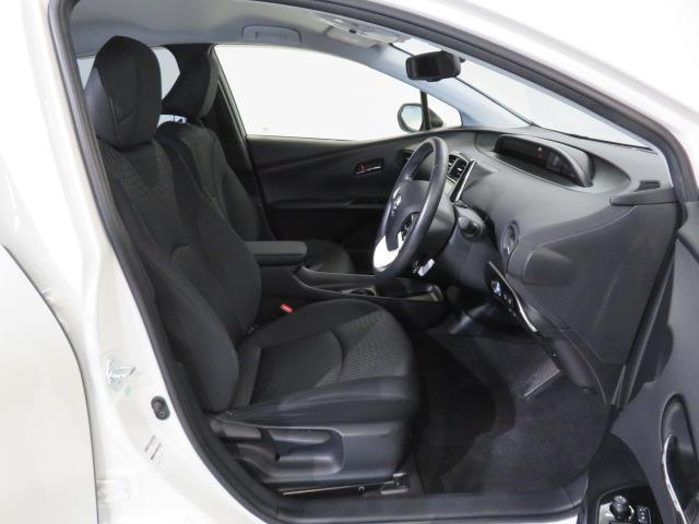 プリウス Ｓセーフティプラス　衝突被害軽減システム　バックカメラ　ＥＴＣ　ドラレコ　オートクルーズコントロール　ＬＥＤヘッドランプ　スマートキー　キーレス　ハイブリッド　ワンオーナー（11枚目）