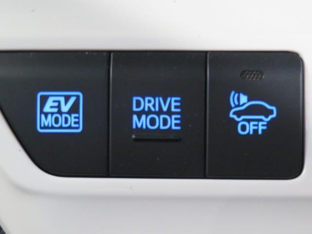 プリウス Ｓセーフティプラス　衝突被害軽減システム　バックカメラ　ＥＴＣ　ドラレコ　オートクルーズコントロール　ＬＥＤヘッドランプ　スマートキー　キーレス　ハイブリッド　ワンオーナー（32枚目）