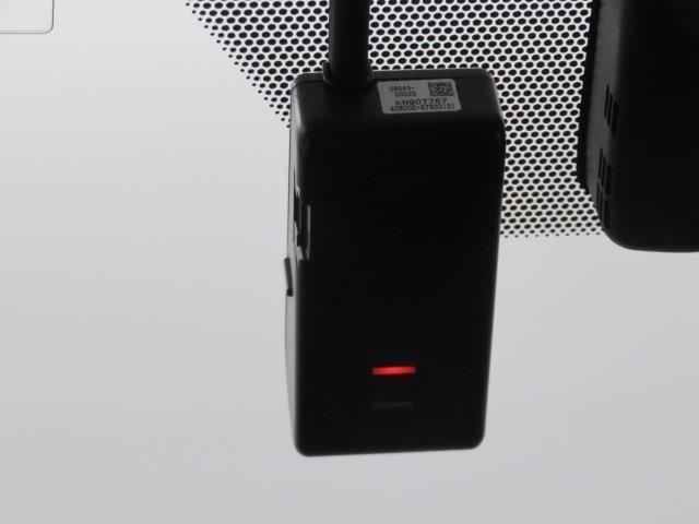 プリウス Ｓセーフティプラス　衝突被害軽減システム　バックカメラ　ＥＴＣ　ドラレコ　オートクルーズコントロール　ＬＥＤヘッドランプ　スマートキー　キーレス　ハイブリッド　ワンオーナー（34枚目）