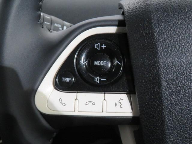 プリウス Sセーフティプラス 衝突被害軽減システム ETC ドラレコ オートクルーズコントロール LEDヘッドランプ スマートキー キーレス ハイブリッド ワンオーナー(23枚目)