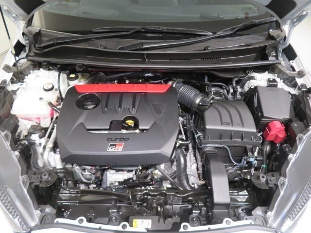 ＧＲヤリス ＲＺ　ハイパフォーマンス　６速マニュアル　衝突被害軽減システム　バックカメラ　ＥＴＣ　ドラレコ　ミュージックプレイヤー接続可　オートクルーズコントロール　ＬＥＤヘッドランプ　スマートキー　キーレス　４ＷＤ　ワンオーナー（10枚目）