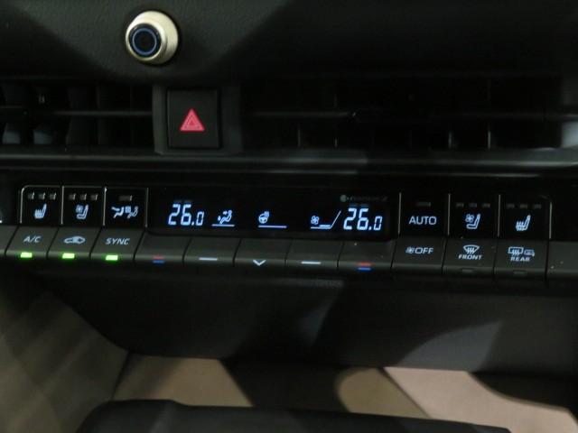 クラウンクロスオーバー Ｇレザーパッケージ　衝突被害軽減システム　バックカメラ　ＥＴＣ　ドラレコ　ミュージックプレイヤー接続可　革シート　電動シート　オートクルーズコントロール　ＬＥＤヘッドランプ　スマートキー　キーレス　４ＷＤ　ハイブリッド（29枚目）