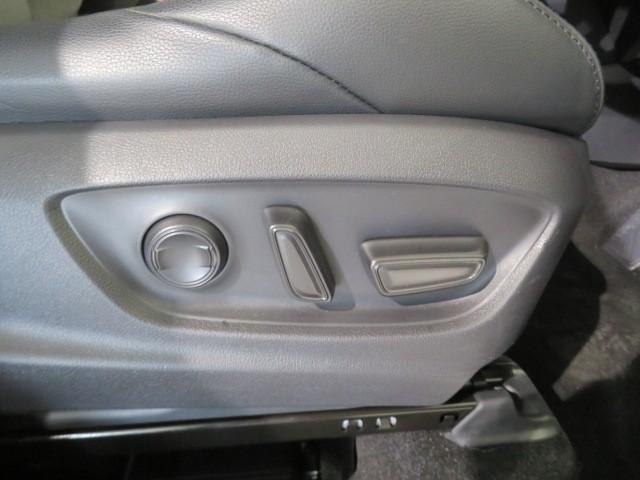 カローラクロス ハイブリッド Z 衝突被害軽減システム メモリーナビ フルセグ バックカメラ ETC サンルーフ 電動シート オートクルーズコントロール LEDヘッドランプ スマートキー キーレス ハイブリッド ワンオーナー(12枚目)