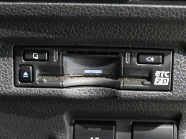 カローラクロス ハイブリッド Z 衝突被害軽減システム メモリーナビ フルセグ バックカメラ ETC サンルーフ 電動シート オートクルーズコントロール LEDヘッドランプ スマートキー キーレス ハイブリッド ワンオーナー(16枚目)