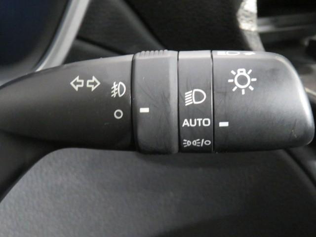 カローラクロス ハイブリッド Z 衝突被害軽減システム メモリーナビ フルセグ バックカメラ ETC サンルーフ 電動シート オートクルーズコントロール LEDヘッドランプ スマートキー キーレス ハイブリッド ワンオーナー(24枚目)