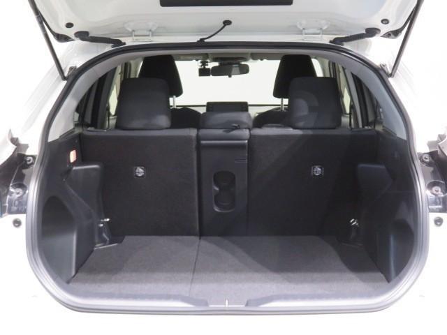 ヤリスクロス ハイブリッドＧ　衝突被害軽減システム　バックカメラ　ＥＴＣ　ドラレコ　オートクルーズコントロール　ＬＥＤヘッドランプ　スマートキー　キーレス　ハイブリッド　ワンオーナー（11枚目）