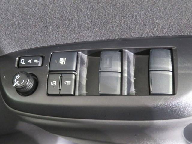 ヤリスクロス ハイブリッドＧ　衝突被害軽減システム　バックカメラ　ＥＴＣ　ドラレコ　オートクルーズコントロール　ＬＥＤヘッドランプ　スマートキー　キーレス　ハイブリッド　ワンオーナー（14枚目）