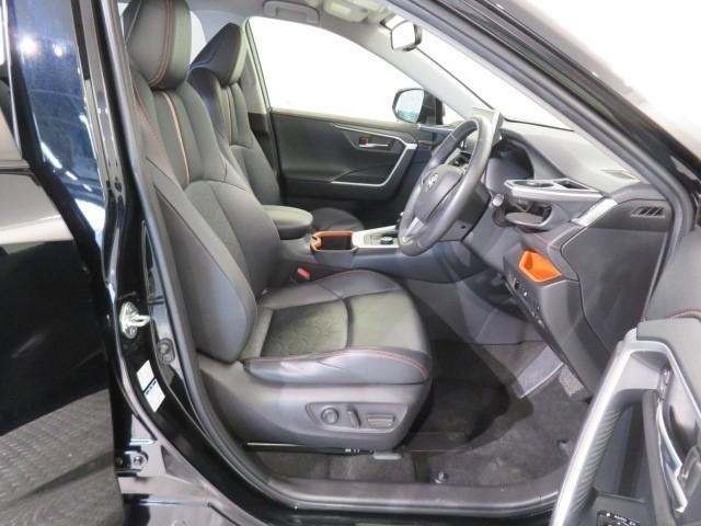 ＲＡＶ４ ハイブリッドアドベンチャー　衝突被害軽減システム　バックカメラ　ＥＴＣ　ミュージックプレイヤー接続可　電動シート　オートクルーズコントロール　ＬＥＤヘッドランプ　スマートキー　キーレス　４ＷＤ　ハイブリッド　ワンオーナー（11枚目）