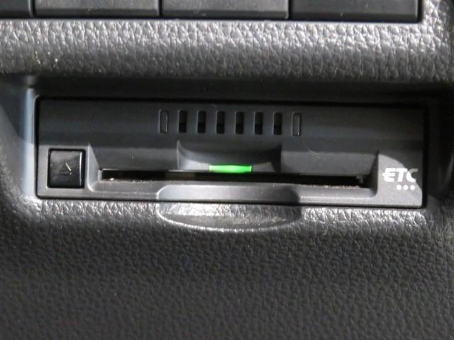 ＲＡＶ４ ハイブリッドアドベンチャー　衝突被害軽減システム　バックカメラ　ＥＴＣ　ミュージックプレイヤー接続可　電動シート　オートクルーズコントロール　ＬＥＤヘッドランプ　スマートキー　キーレス　４ＷＤ　ハイブリッド　ワンオーナー（17枚目）