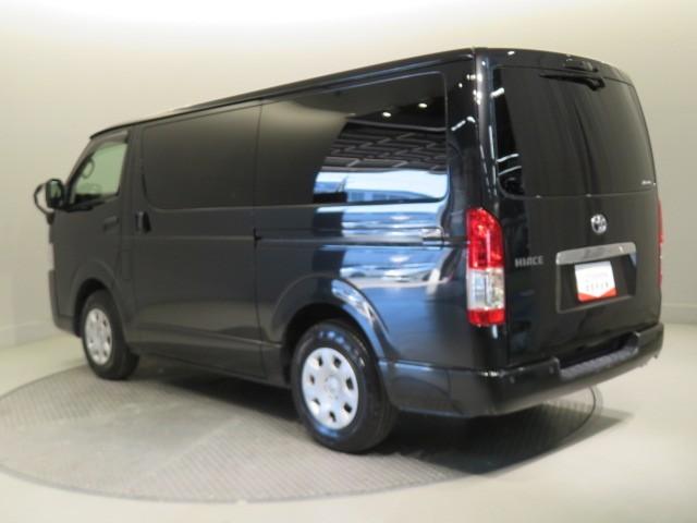 ハイエースバン ＤＸ　ＧＬパッケージ　衝突被害軽減システム　バックカメラ　ＥＴＣ　ミュージックプレイヤー接続可　ＬＥＤヘッドランプ　乗車定員６人　キーレス　ディーゼル　ワンオーナー（4枚目）