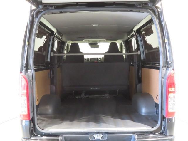 ハイエースバン ＤＸ　ＧＬパッケージ　衝突被害軽減システム　バックカメラ　ＥＴＣ　ミュージックプレイヤー接続可　ＬＥＤヘッドランプ　乗車定員６人　キーレス　ディーゼル　ワンオーナー（10枚目）