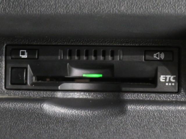 ハイエースバン ＤＸ　ＧＬパッケージ　衝突被害軽減システム　バックカメラ　ＥＴＣ　ミュージックプレイヤー接続可　ＬＥＤヘッドランプ　乗車定員６人　キーレス　ディーゼル　ワンオーナー（16枚目）