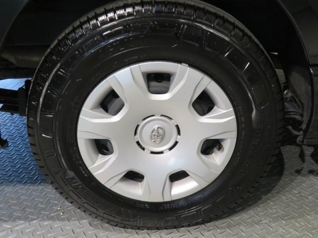 ハイエースバン ＤＸ　ＧＬパッケージ　衝突被害軽減システム　バックカメラ　ＥＴＣ　ミュージックプレイヤー接続可　ＬＥＤヘッドランプ　乗車定員６人　キーレス　ディーゼル　ワンオーナー（31枚目）