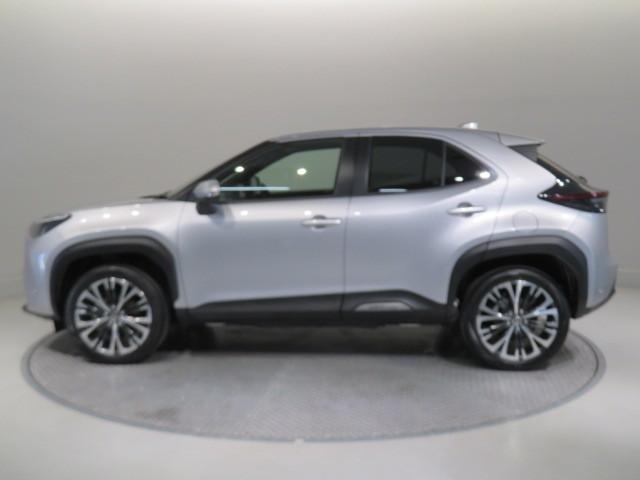 ヤリスクロス ハイブリッドＺ　衝突被害軽減システム　ＥＴＣ　ドラレコ　電動シート　オートクルーズコントロール　ＬＥＤヘッドランプ　スマートキー　キーレス　ハイブリッド　ワンオーナー（3枚目）