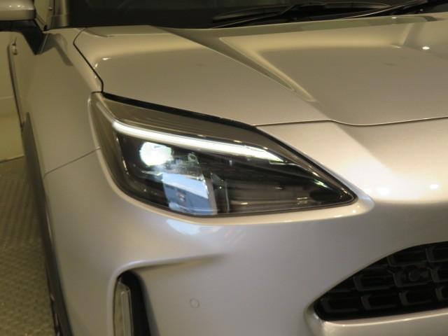 ヤリスクロス ハイブリッドＺ　衝突被害軽減システム　ＥＴＣ　ドラレコ　電動シート　オートクルーズコントロール　ＬＥＤヘッドランプ　スマートキー　キーレス　ハイブリッド　ワンオーナー（8枚目）