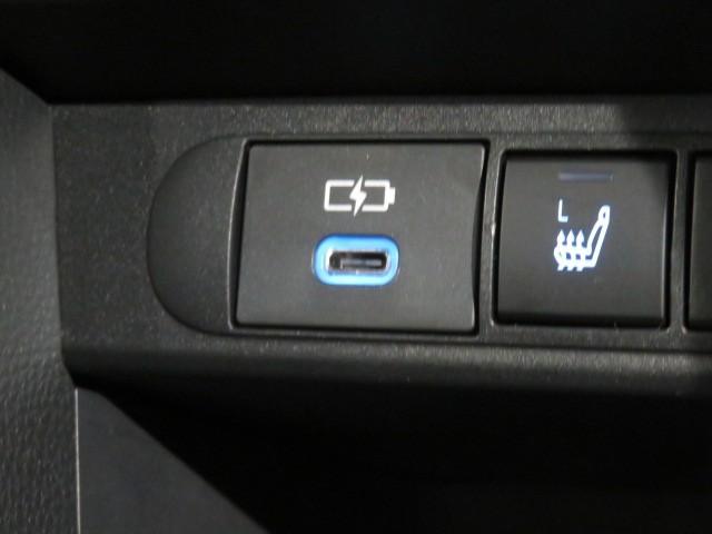 ヤリスクロス ハイブリッドＺ　衝突被害軽減システム　ＥＴＣ　ドラレコ　電動シート　オートクルーズコントロール　ＬＥＤヘッドランプ　スマートキー　キーレス　ハイブリッド　ワンオーナー（32枚目）