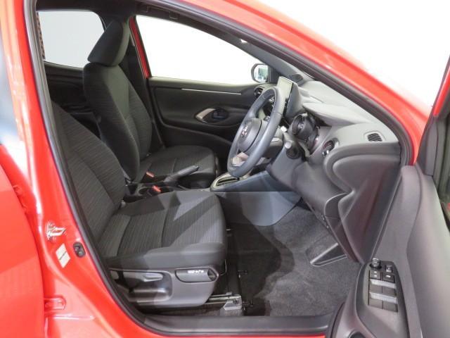 ヤリス ハイブリッドＺ　衝突被害軽減システム　ＥＴＣ　オートクルーズコントロール　ＬＥＤヘッドランプ　スマートキー　キーレス　ハイブリッド　ワンオーナー（11枚目）