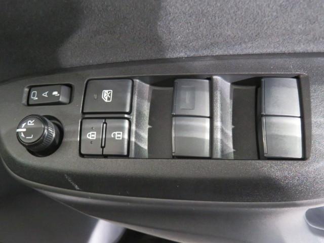 ヤリスクロス ハイブリッドＺ　衝突被害軽減システム　バックカメラ　ＥＴＣ　ドラレコ　ミュージックプレイヤー接続可　電動シート　オートクルーズコントロール　ＬＥＤヘッドランプ　スマートキー　キーレス　ハイブリッド　ワンオーナー（14枚目）