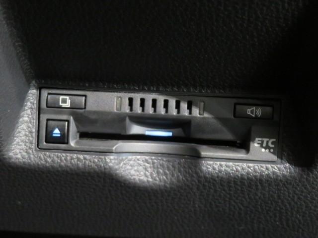 ヤリスクロス ハイブリッドＺ　衝突被害軽減システム　バックカメラ　ＥＴＣ　ドラレコ　ミュージックプレイヤー接続可　電動シート　オートクルーズコントロール　ＬＥＤヘッドランプ　スマートキー　キーレス　ハイブリッド　ワンオーナー（17枚目）