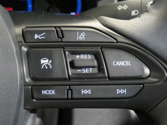 ヤリスクロス ハイブリッドＺ　衝突被害軽減システム　バックカメラ　ＥＴＣ　ドラレコ　ミュージックプレイヤー接続可　電動シート　オートクルーズコントロール　ＬＥＤヘッドランプ　スマートキー　キーレス　ハイブリッド　ワンオーナー（22枚目）