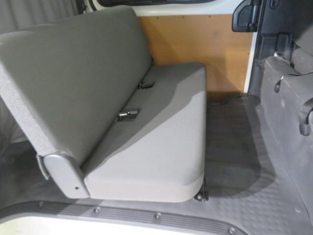 ハイエースバン DX GLパッケージ 衝突被害軽減システム ETC ドラレコ 乗車定員6人 キーレス ワンオーナー(15枚目)