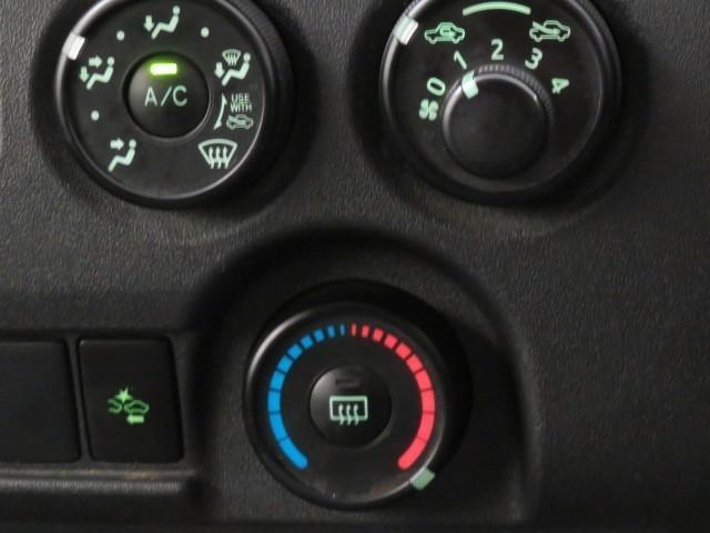 ハイエースバン DX GLパッケージ 衝突被害軽減システム ETC ドラレコ 乗車定員6人 キーレス ワンオーナー(29枚目)