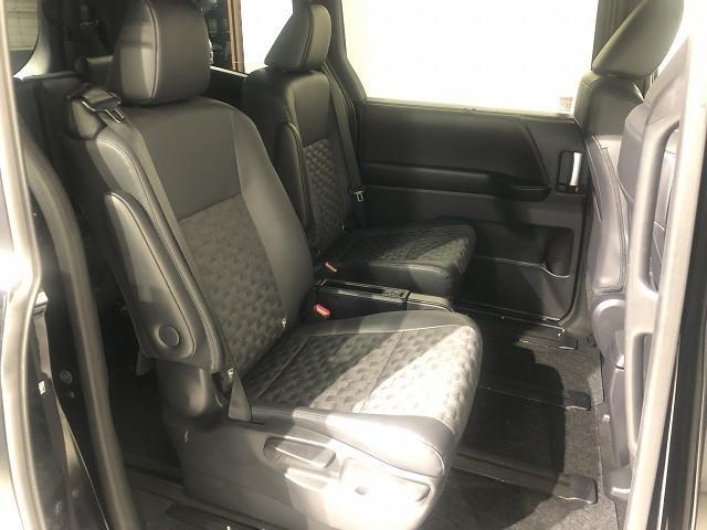 ヴォクシー ハイブリッドS-Z 衝突被害軽減システム ETC ドラレコ オートクルーズコントロール LEDヘッドランプ 両側電動スライド 乗車定員7人 3列シート スマートキー キーレス ハイブリッド ワンオーナー(30枚目)