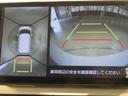 車の全周囲の画像が表示されます。運転席から見づらい個所なども、上空から見たような映像で確認できます。映像のきりかえも出来、後方確認だけでなく大変便利な機能です。