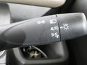 ライトスイッチです。「AUTO」にすると外の明るさに応じてスモールライト・ヘッドライトが自動でON・OFFします。夕暮れ時や屋内駐車場、トンネルなどに便利です。