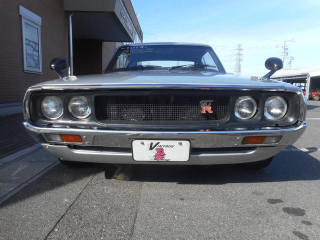 スカイライン ２．０ＧＴ－Ｘ　ケンメリＲ仕様　全面白ガラス　前後車高調（9枚目）