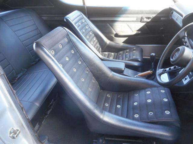 スカイライン ２．０ＧＴ－Ｘ　ケンメリＲ仕様　全面白ガラス　前後車高調（16枚目）